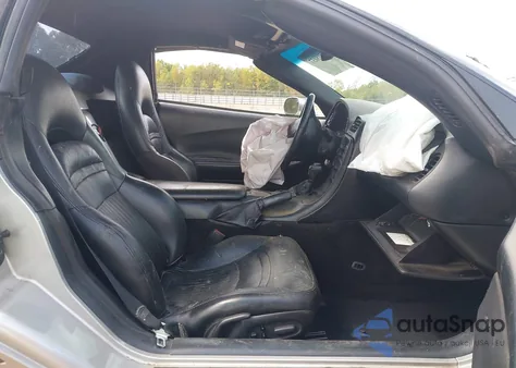 2004 Chevrolet Corvette z USA, uszkodzony, nr VIN 1G1YY32G545122989